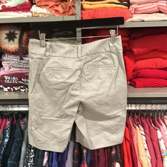Loft Julie khaki Bermuda shorts size 00 - Picture 3 of 3